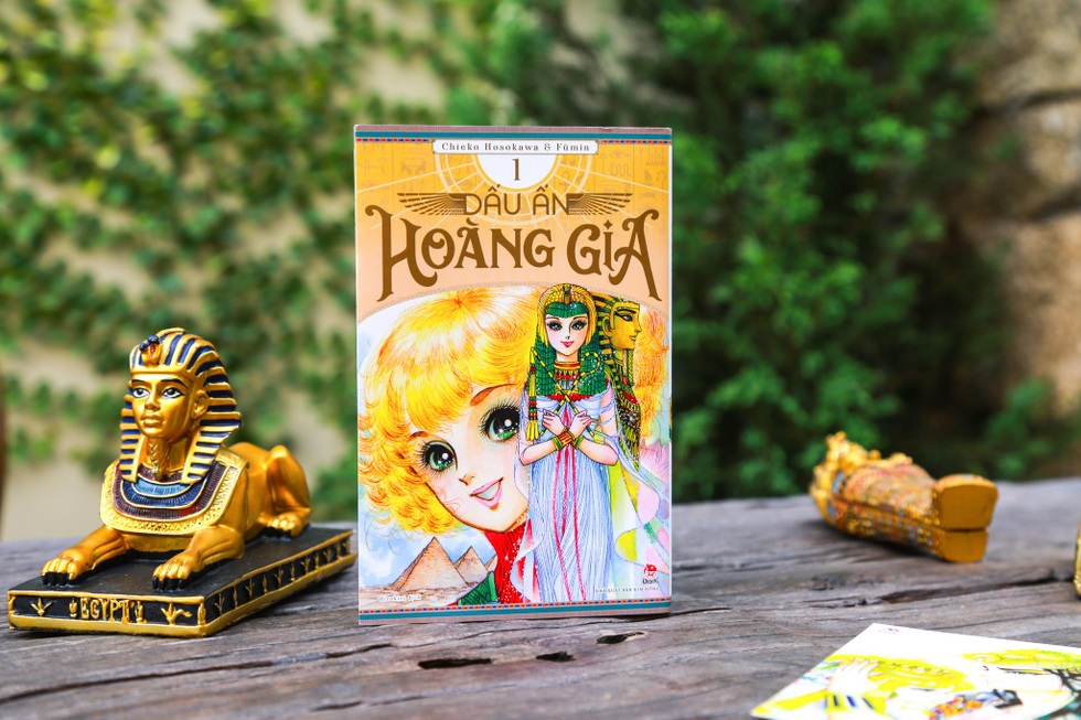 Đội mưa xếp hàng từ 5h, quyết săn lùng bộ truyện tuổi thơ Nữ hoàng Ai Cập - 8 Đội mưa xếp hàng từ 5h, quyết săn lùng bộ truyện tuổi thơ Nữ hoàng Ai Cập - 8