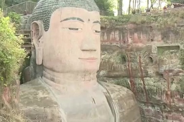 Pho tượng đá lớn và nổi tiếng nhất Trung Quốc