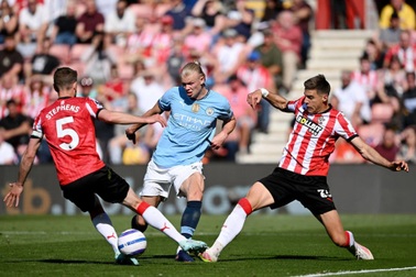 Haaland trở lại, Man City vẫn không thể thắng đội bóng đã xuống hạng