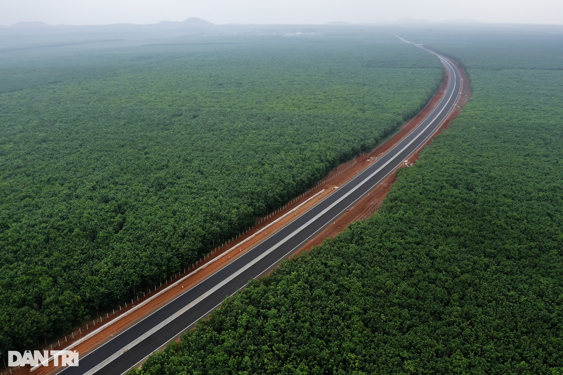 Cao tốc nối TPHCM - Phan Thiết hơn 2 giờ lái xe sắp khánh thành - 12 Cao tốc nối TPHCM - Phan Thiết hơn 2 giờ lái xe sắp khánh thành - 12