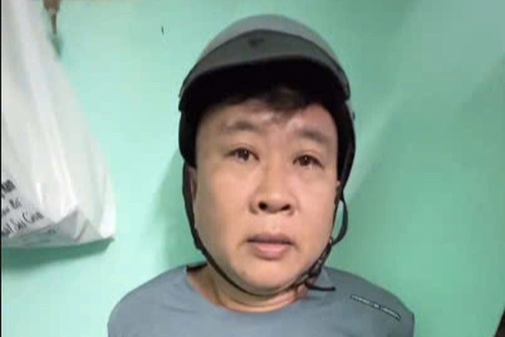 Gã đàn ông cướp 97 tờ vé số của người bán dạo - 1 Gã đàn ông cướp 97 tờ vé số của người bán dạo - 1