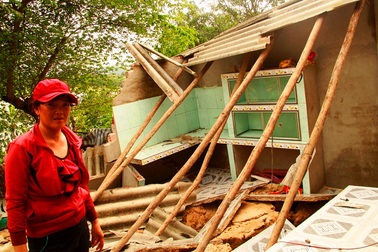 Lũ dữ  "dìm" ngập gần 10.000 ngôi nhà