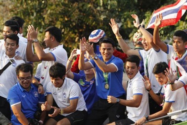 Kiatisuk đặt mục tiêu đưa Thái Lan vào VCK World Cup