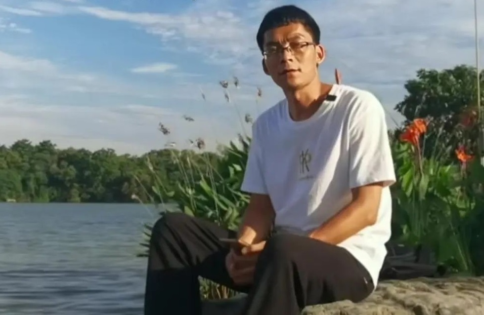 Gallery - Sau 16 lần thi đại học, người đàn ông "tỉnh ngộ" ở tuổi 35 | Báo Dân trí