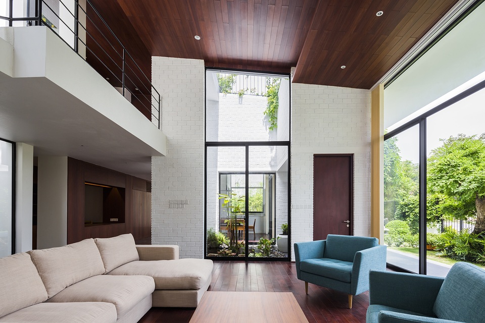 Biệt thự “độc nhất, vô nhị” trồng cả rừng cây trên mái nhà ở Nha Trang - 5 Biệt thự “độc nhất, vô nhị” trồng cả rừng cây trên mái nhà ở Nha Trang - 5
