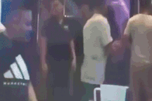 Làm rõ clip thanh niên cầm vật nghi súng, ẩu đả trước quán bar ở Huế