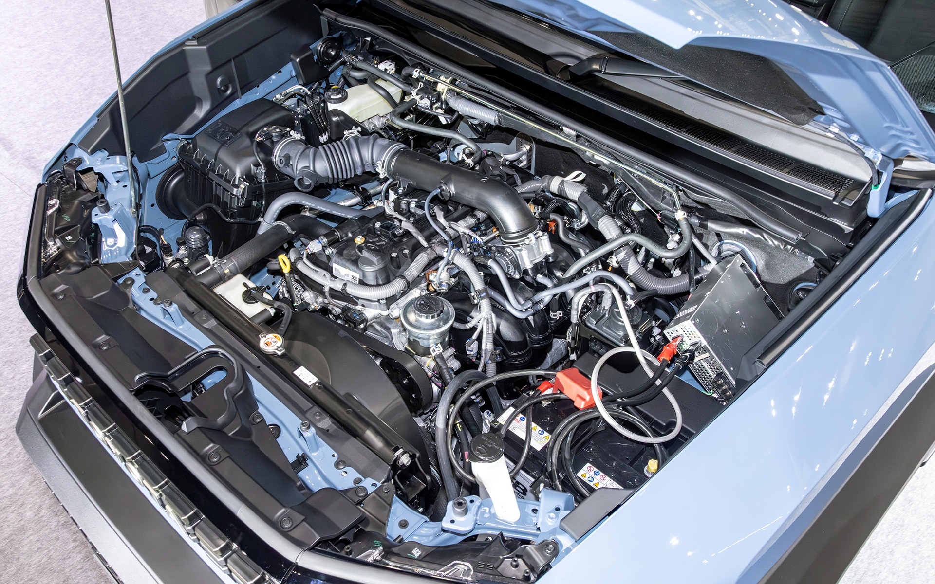 Cận cảnh Toyota Land Cruiser FJ: Off-road “thần sầu”, sẽ bán ở Việt Nam - 12 Cận cảnh Toyota Land Cruiser FJ: Off-road “thần sầu”, sẽ bán ở Việt Nam - 12