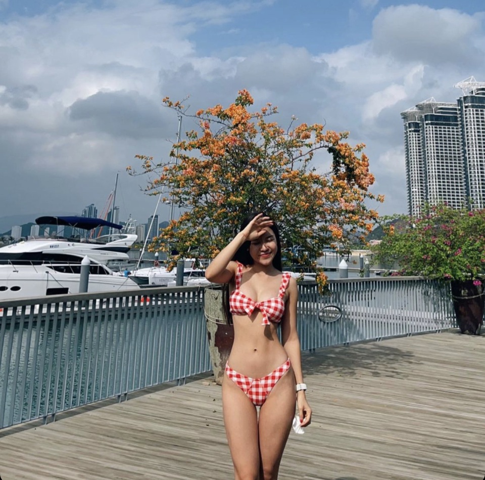 Nhịp sống hot girl tuần qua: Bạn gái Văn Lâm và Tiến Dũng đọ dáng - 1 Nhịp sống hot girl tuần qua: Bạn gái Văn Lâm và Tiến Dũng đọ dáng - 1