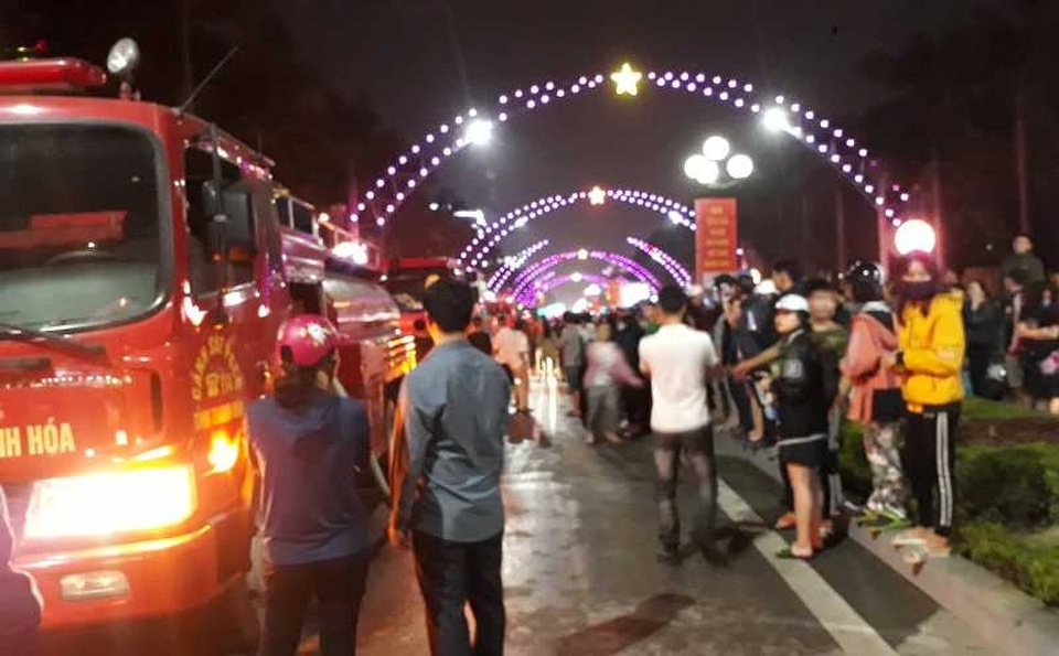 Cháy lớn tại tòa nhà dầu khí, xác định 1 người tử vong, nhiều người trọng thương - 2 Cháy lớn tại tòa nhà dầu khí, xác định 1 người tử vong, nhiều người trọng thương - 2