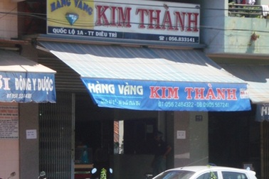 Một tiệm vàng bị trộm "khoắng" 30 lượng