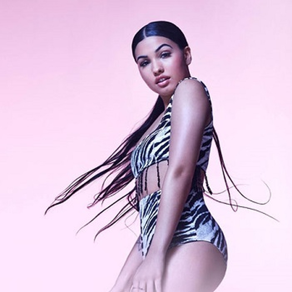 Ca sỹ 9X Mabel bốc lửa tái xuất - 9