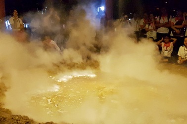 Xuất hiện… “miệng núi lửa” tại Festival Huế