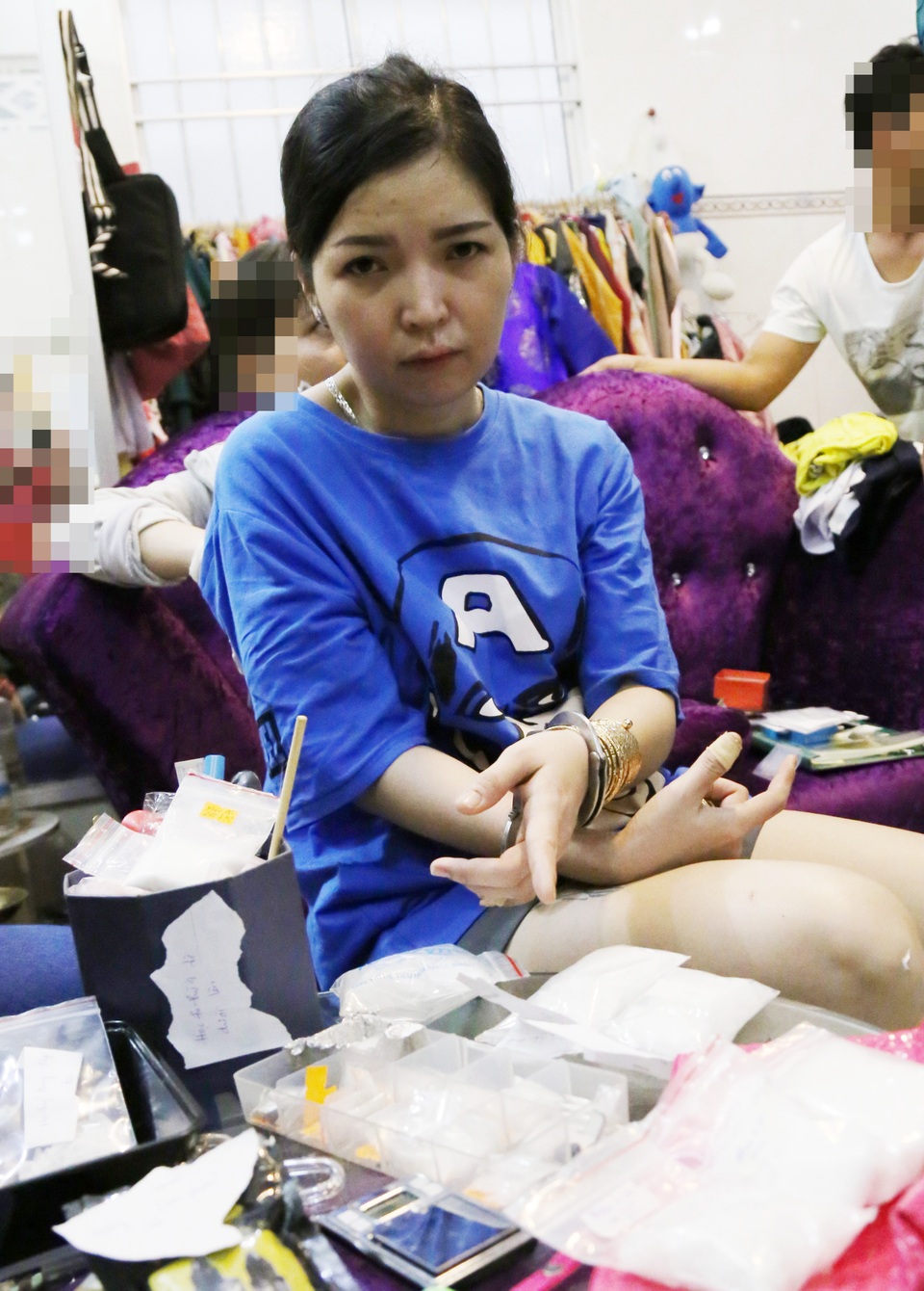 Mẹ con chủ nhà nghỉ mua bán ma túy lớn nhất ở Sóc Trăng - 2 Mẹ con chủ nhà nghỉ mua bán ma túy lớn nhất ở Sóc Trăng - 2