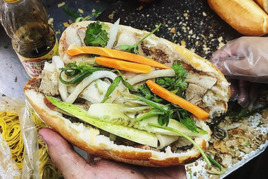 Bánh mì Hà Nội và bánh mì ở TPHCM có gì khác biệt?