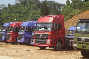 Xe tải Trung Quốc tràn ngập vì doanh nghiệp Việt kém