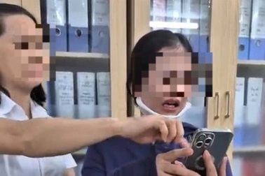 Xôn xao clip cô giáo khóc nức nở vì mất gần 1,5 tỷ đồng trong tích tắc