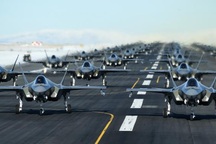 52 “tia chớp” F-35A của Mỹ tập trận “Voi đi bộ”