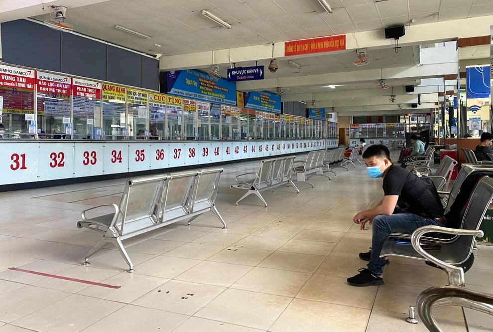 TPHCM: Tuần đầu xe khách liên tỉnh hoạt động, trung bình 8 khách/chuyến - 1 TPHCM: Tuần đầu xe khách liên tỉnh hoạt động, trung bình 8 khách/chuyến - 1