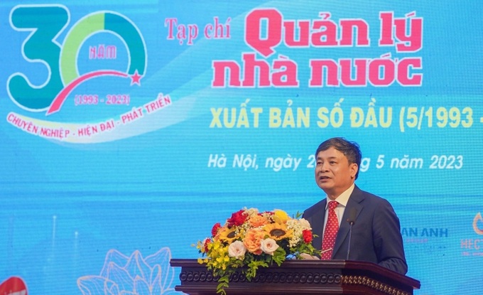  Đồng chí Nguyễn Quang Vinh, Tổng Biên tập trình bày diễn văn Lễ Kỷ niệm 30 năm xuất bản số đầu.