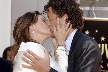 Những đám cưới bất ngờ tại Hollywood