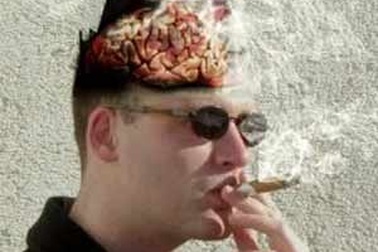 Hút thuốc gây “bào mòn” vỏ não 