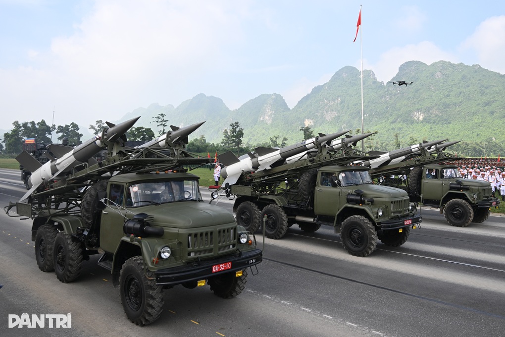 Đại tướng Nguyễn Tân Cương thông tin về các khối đặc biệt diễu binh dịp 2/9 - 2 Đại tướng Nguyễn Tân Cương thông tin về các khối đặc biệt diễu binh dịp 2/9 - 2