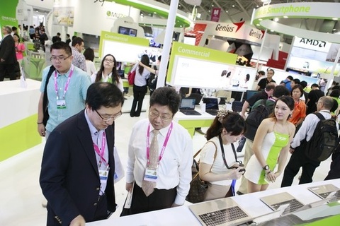 Hàng nghìn người đổ về triển lãm Computex 2013 trong ngày khai mạc