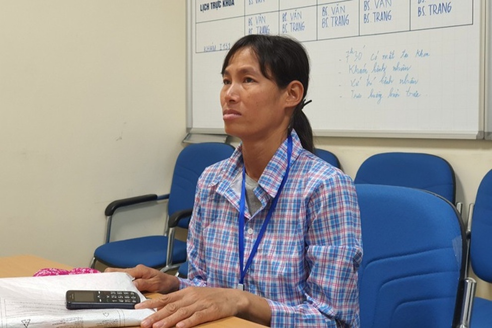 Hơn 265 triệu đồng của bạn đọc Dân trí đến với người phụ nữ mắc ung thư - 2 Hơn 265 triệu đồng của bạn đọc Dân trí đến với người phụ nữ mắc ung thư - 2