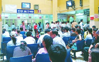 Vừa tăng viện phí, vừa cho bệnh viện tự chủ: Thả gà ra đuổi 