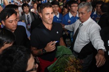 Cannavaro xuất hiện tại TPHCM, người hâm mộ lên cơn sốt
