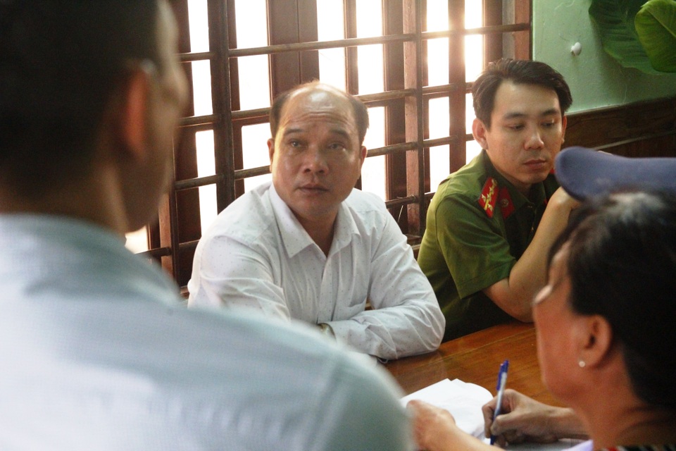 Chủ tịch Chi hội nghề cá biển bị khởi tố vì chiếm đoạt tiền ngư dân - 2 Chủ tịch Chi hội nghề cá biển bị khởi tố vì chiếm đoạt tiền ngư dân - 2