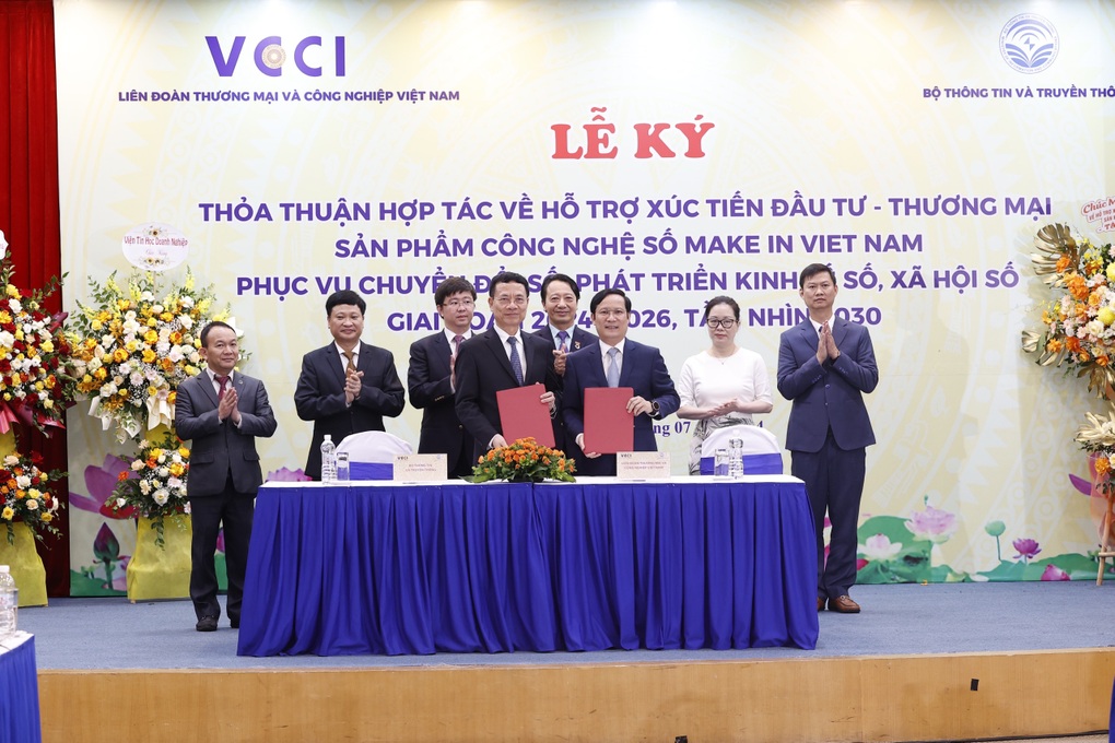 Bộ TTTT và VCCI bắt tay hỗ trợ doanh nghiệp công nghiệp số Việt Nam - 1