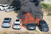 Chiếc ô tô điện Trung Quốc bốc cháy trong bãi đỗ, lan sang 7 xe xung quanh