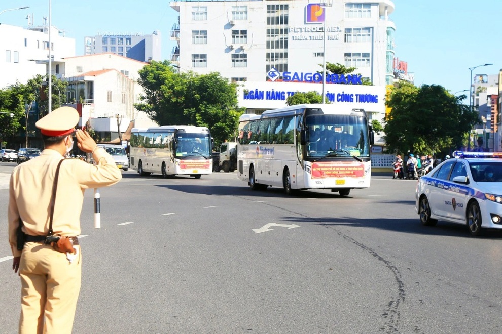 127 cán bộ y bác sĩ Thừa Thiên Huế chi viện TPHCM chống dịch Covid-19 - 5 127 cán bộ y bác sĩ Thừa Thiên Huế chi viện TPHCM chống dịch Covid-19 - 5