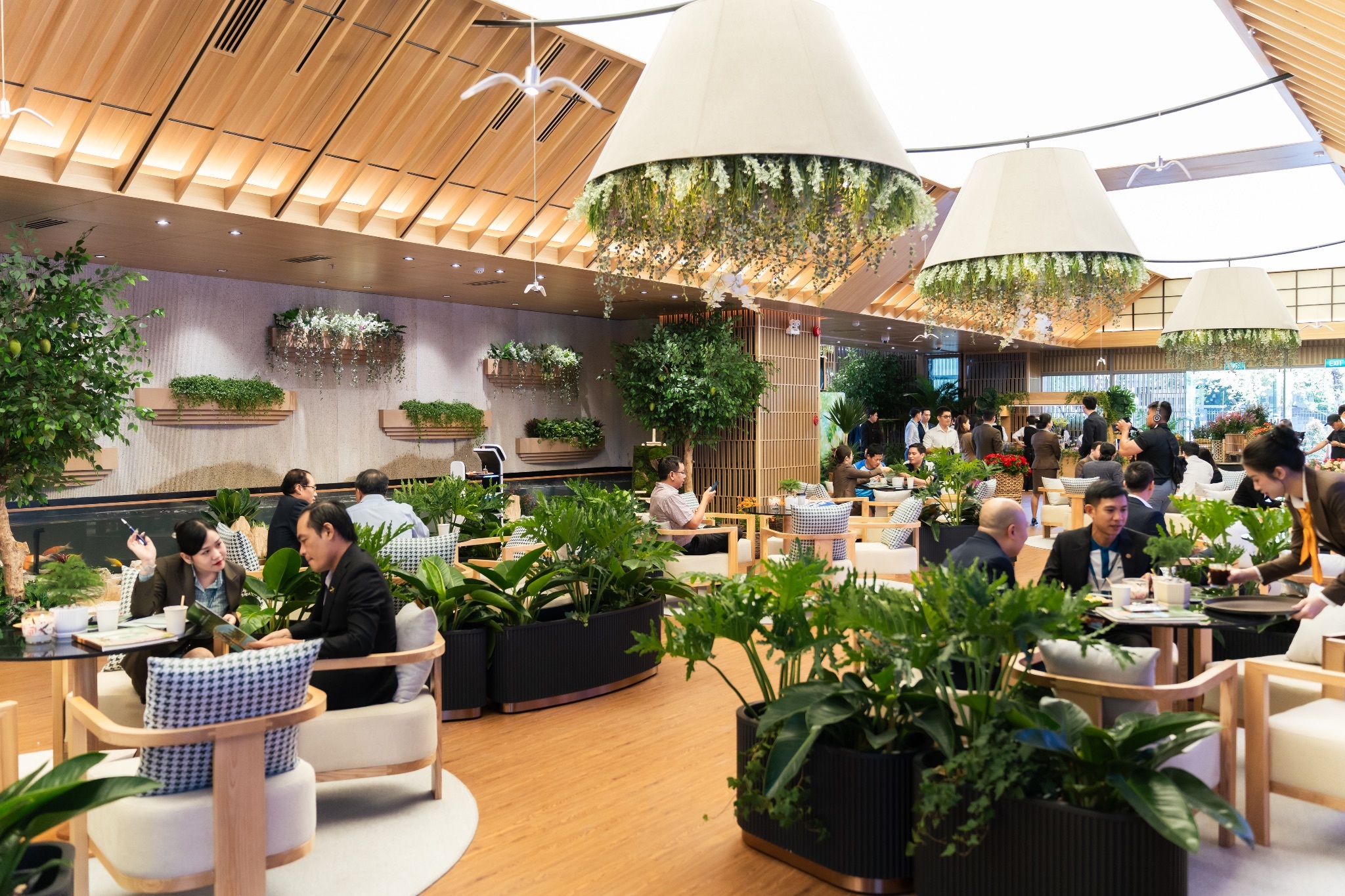 ساؤتھ سائگون - 5 میں فو لانگ پویلین اور ایسنسیا اسکائی ماڈل ہوم کا افتتاح Khai trương Phu Long Pavilion và nhà mẫu Essensia Sky tại Nam Sài Gòn - 5