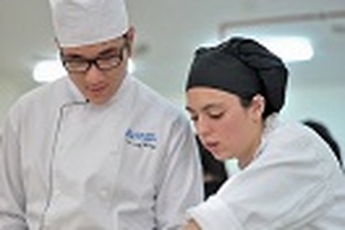 Trường Đại học Hoa Sen tuyển sinh khóa 3 chương trình CĐ kinh doanh Manchester