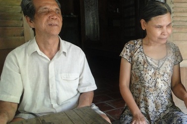 Cảm phục đôi vợ chồng mù nuôi hai con ăn học thành tài