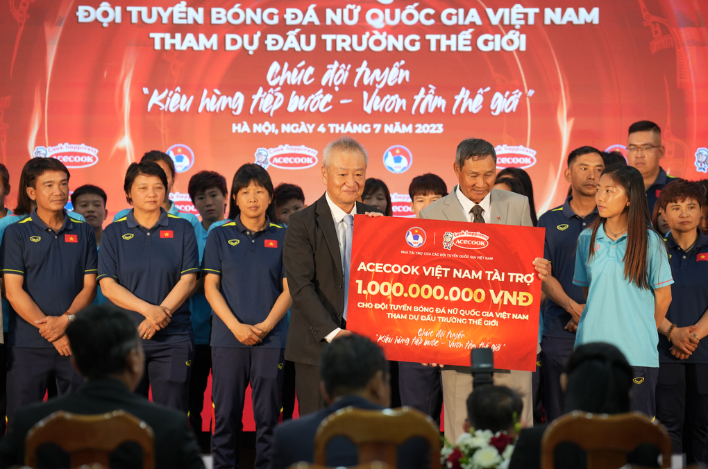 Phát triển bóng đá Việt Nam và sự chung tay của cả hệ thống - 1 Phát triển bóng đá Việt Nam và sự chung tay của cả hệ thống - 1