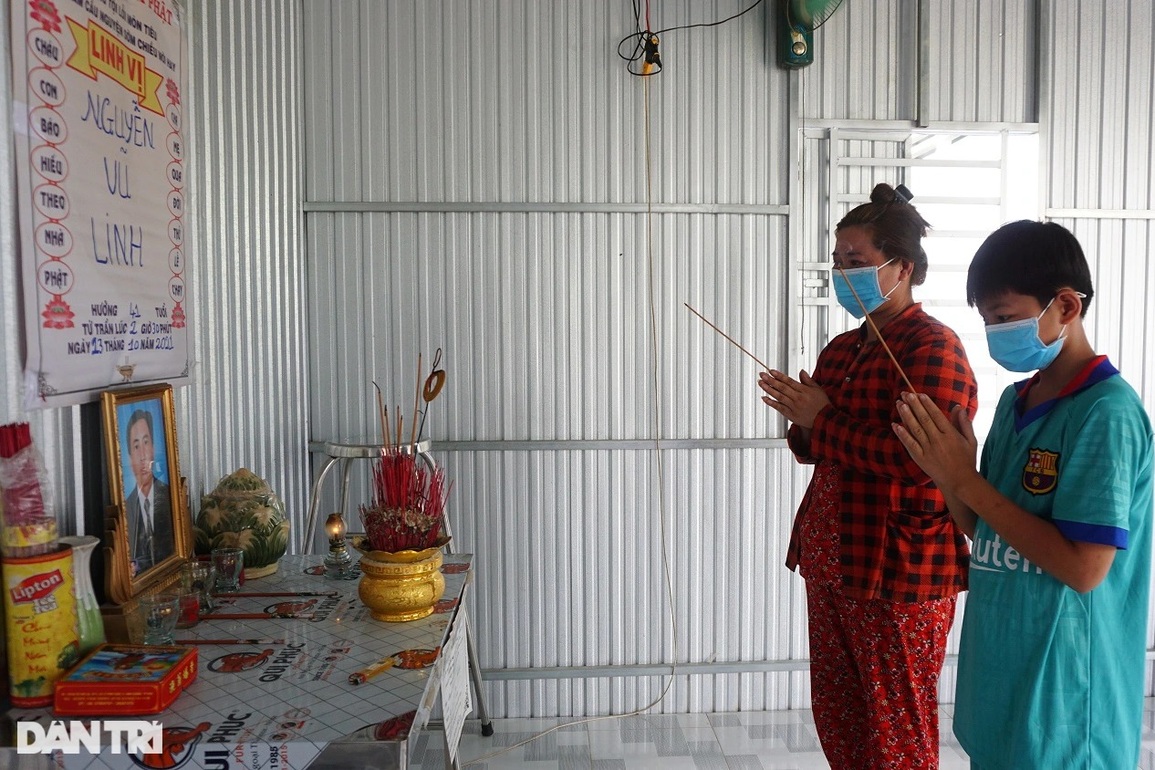 Covid-19 cướp đi người thân, hai em nhỏ sợ phải bỏ học kiếm cơm ăn qua ngày - 1