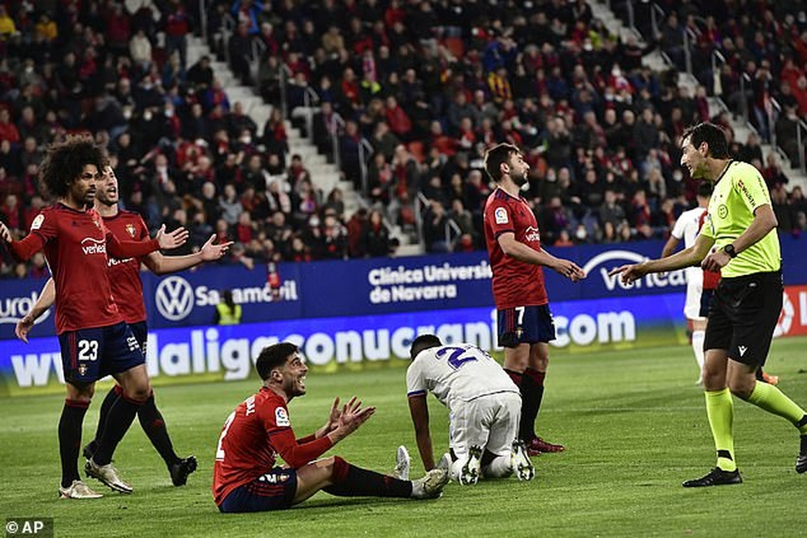 Benzema đá hỏng 2 quả phạt đền, Real Madrid vẫn giành chiến thắng - 7 Benzema đá hỏng 2 quả phạt đền, Real Madrid vẫn giành chiến thắng - 7