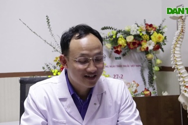 Chuyến xe “định mệnh” trên đường làng dẫn lối đến nghề y