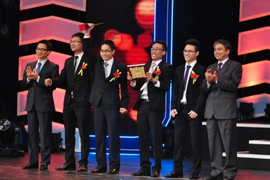 Những khoảnh khắc đáng nhớ tại lễ trao giải Nhân tài Đất Việt 2013