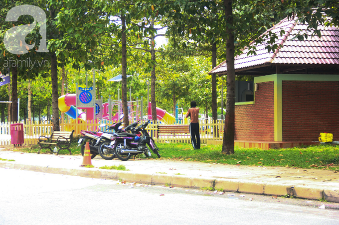 TP.HCM: Chơi ngoài công viên buổi tối, 2 bé gái khoảng 9 tuổi bị nam thanh niên khống chế hiếp dâm - Ảnh 3. TP.HCM: Chơi ngoài công viên buổi tối, 2 bé gái khoảng 9 tuổi bị nam thanh niên khống chế hiếp dâm - Ảnh 3.
