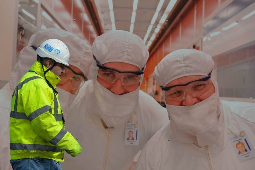 CEO Intel cảnh báo thiếu hụt chip có thể kéo dài đến năm 2023 - 2