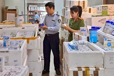 Gom hàng nghìn hộp sữa, mỹ phẩm trôi nổi về bán qua Zalo, Facebook