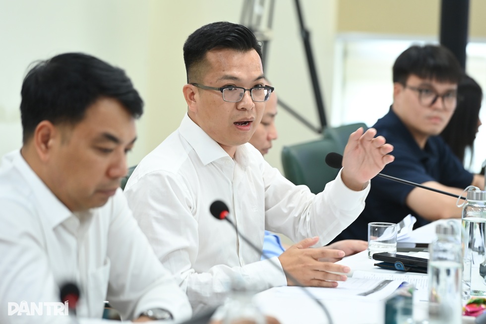 Hội đồng Thẩm định thảo luận sôi nổi về Vietnam ESG Awards 2025 - 4 Hội đồng Thẩm định thảo luận sôi nổi về Vietnam ESG Awards 2025 - 4