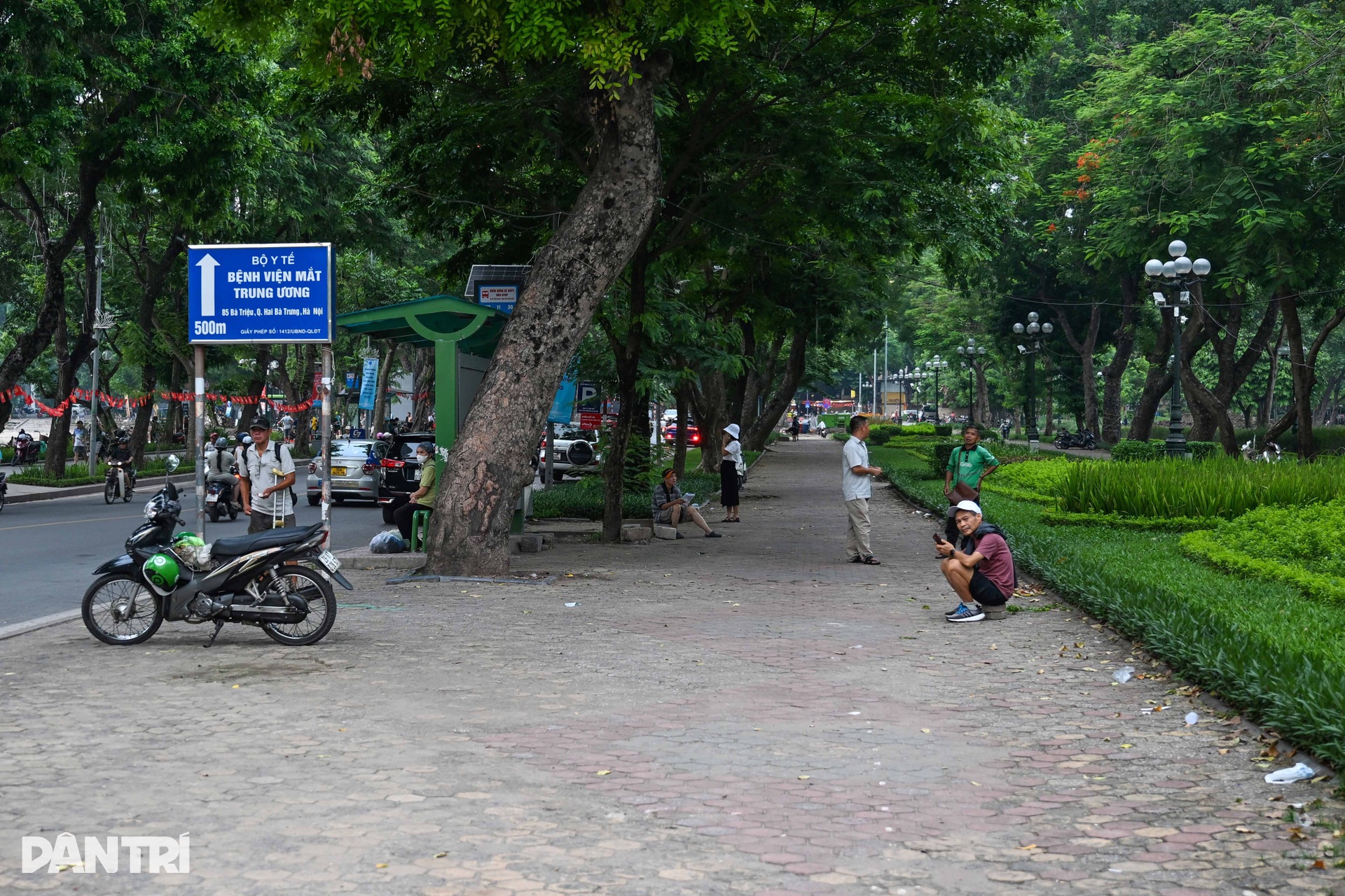 Hiện trạng cổng Công viên Thống Nhất trước khi cải tạo thành quảng trường - 7
