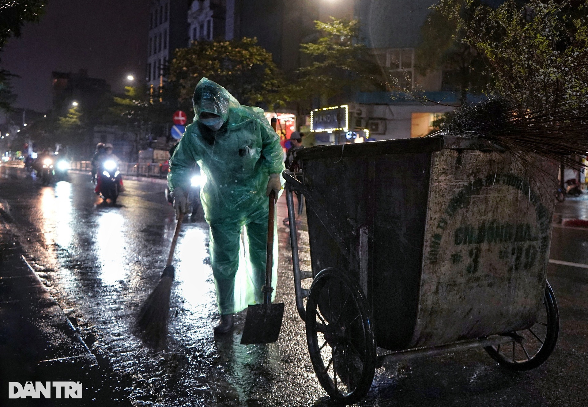 Hà Nội chìm trong mưa rét - 9 Hà Nội chìm trong mưa rét - 9