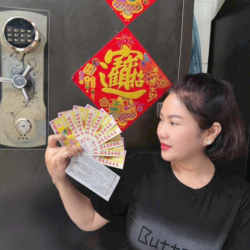 Trúng số 18 tỷ đồng, người đàn ông ở TPHCM có hành động bất ngờ - 1 Trúng số 18 tỷ đồng, người đàn ông ở TPHCM có hành động bất ngờ - 1