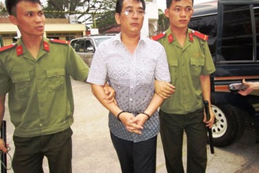 Tự xưng cán bộ công an để lừa đảo hàng chục tỷ đồng